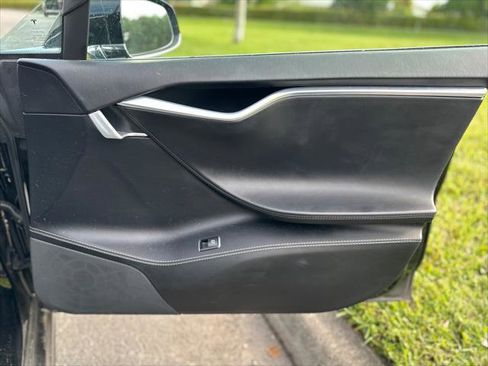 Used 2016 Tesla Model S 75 image 18