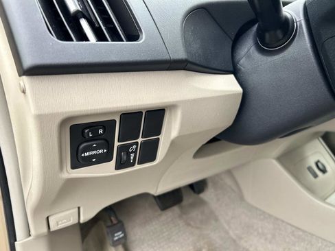 Used 2011 Toyota Prius Two image 17