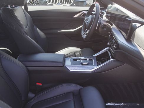 Used 2026 BMW M440i Coupe RWD image 9
