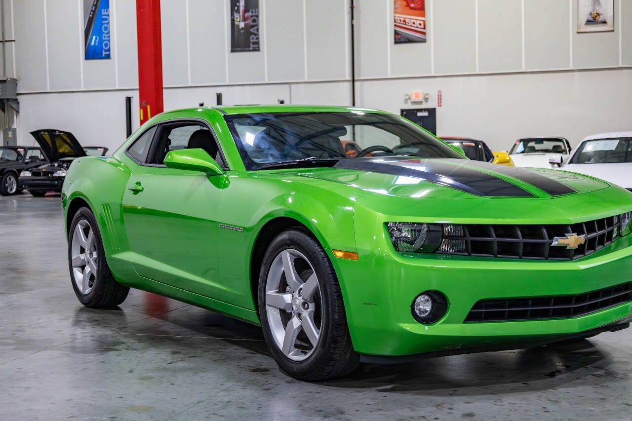 Used 2010 Chevrolet Camaro LT RWD image 28