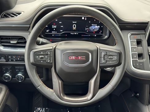 Used 2023 GMC Yukon AT4 AWD/4WD image 23