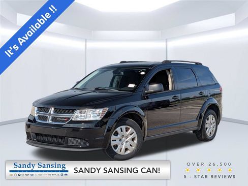 Used 2019 Dodge Journey SE FWD image 1