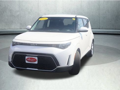 Used 2023 Kia Soul LX w/ LX Technology Package FWD image 15
