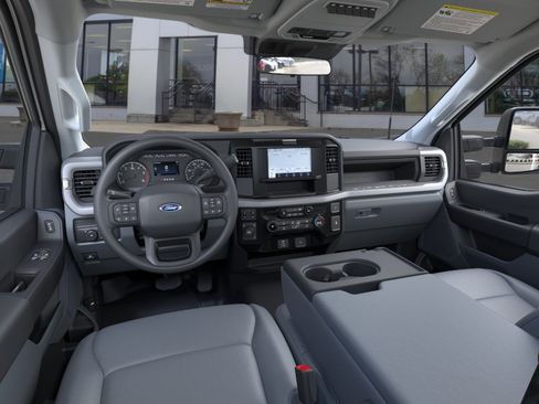 New 2026 Ford F550 4x4 Regular Cab Super Duty image 9
