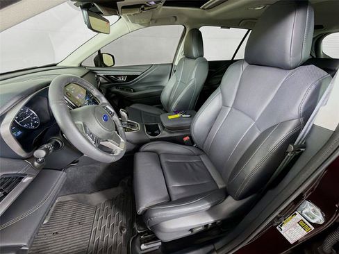 Used 2025 Subaru Outback Limited image 11