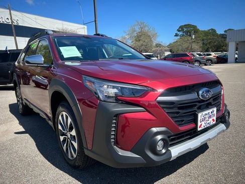 Used 2025 Subaru Outback Touring image 2