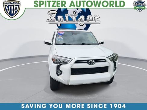 Certified 2021 Toyota 4Runner SR5 Premium w/ Moonroof Package AWD/4WD image 3