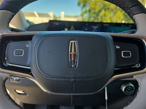 New 2026 Lincoln Navigator L Reserve AWD/4WD image 26
