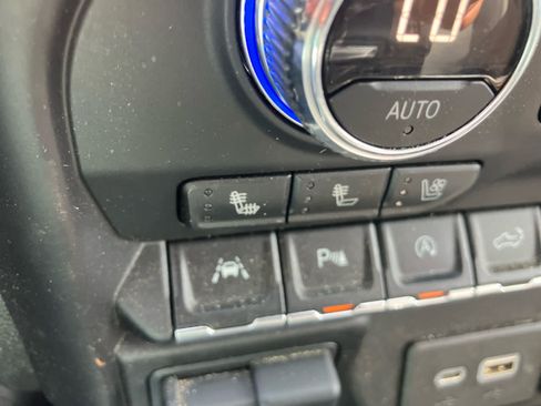Used 2020 GMC Sierra 1500 AT4 w/ AT4 Premium Package AWD/4WD image 16