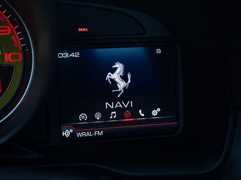 Used 2021 Ferrari F8 Tributo RWD image 43