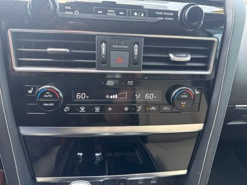 Certified 2023 INFINITI QX80 Premium Select w/ All-Season Package AWD/4WD image 19