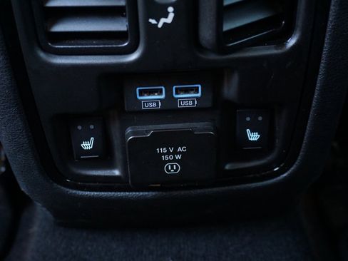 Used 2024 Dodge Durango GT image 31