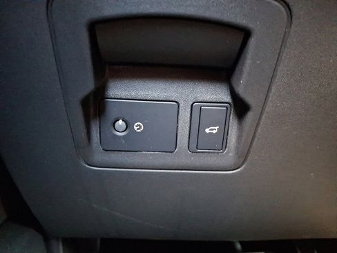 Used 2026 Land Rover Range Rover Velar Dynamic SE image 25