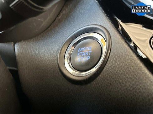 Used 2022 Toyota C-HR Nightshade image 32