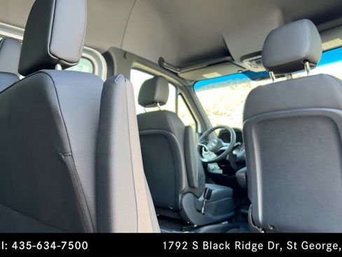 Used 2025 Mercedes-Benz Sprinter 2500 image 20