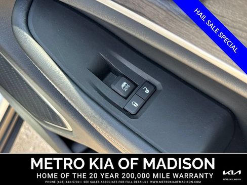 Used 2022 Jeep Grand Cherokee L Limited w/ Black Appearance Package AWD/4WD image 47