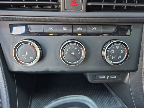 Used 2023 Volkswagen Jetta Sport FWD image 30