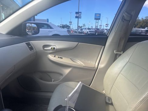 Used 2013 Toyota Corolla L image 16