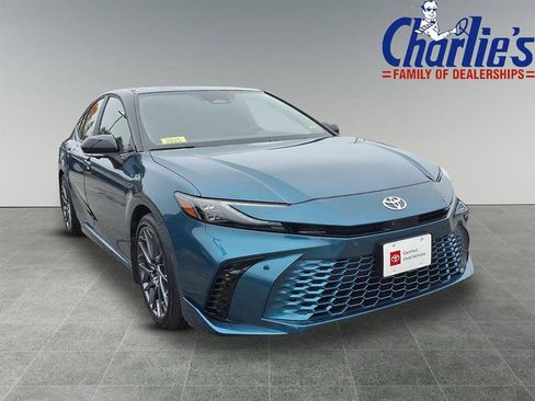 Used 2025 Toyota Camry XSE image 3