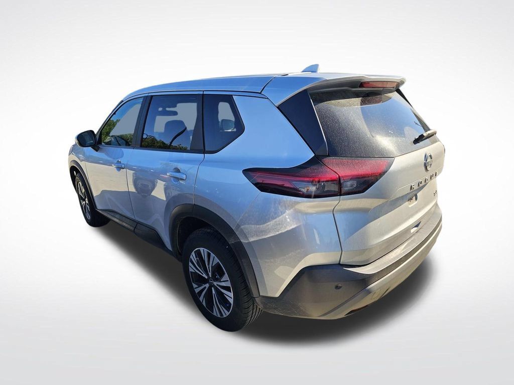 Used 2023 Nissan Rogue SV FWD image 9