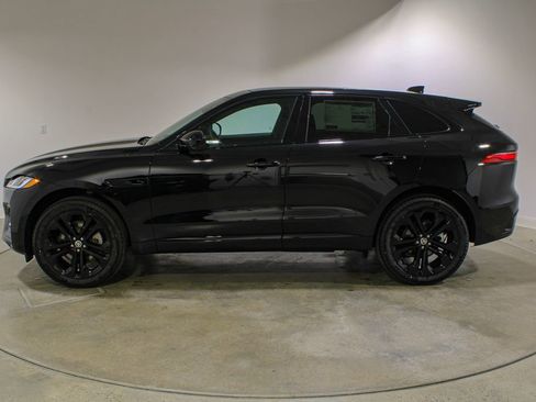 New 2026 Jaguar F-PACE R-Dynamic S image 2