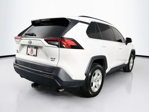 Used 2021 Toyota RAV4 XLE w/ Convenience Package AWD/4WD image 10