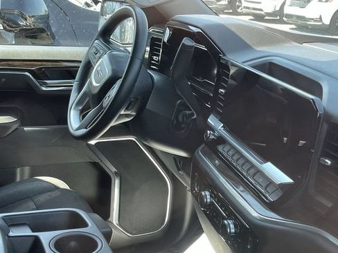Used 2024 GMC Sierra 1500 Elevation AWD/4WD image 4