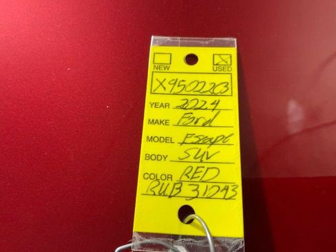 Used 2024 Ford Escape ST-Line w/ Cold Weather Package FWD image 27