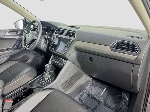 Used 2021 Volkswagen Tiguan SE R-Line image 37