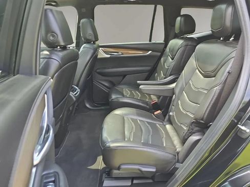 Used 2023 Cadillac XT6 Premium Luxury w/ Platinum Package AWD/4WD image 23