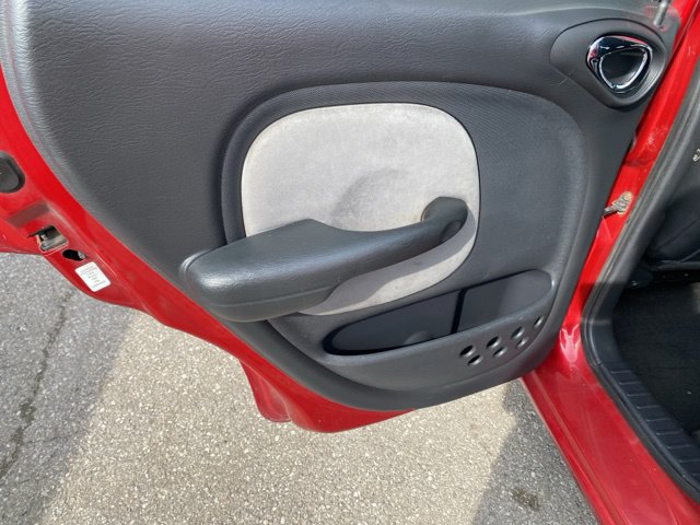 Used 2003 Chrysler PT Cruiser Limited FWD image 19
