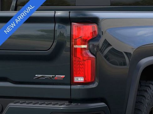 New 2026 Chevrolet Silverado 2500 ZR2 image 11