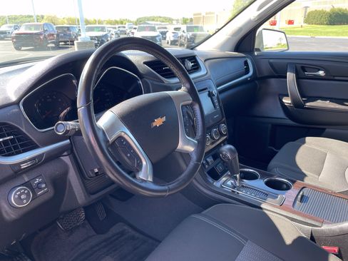 Used 2016 Chevrolet Traverse LT w/ Style and Technology Package AWD/4WD image 9