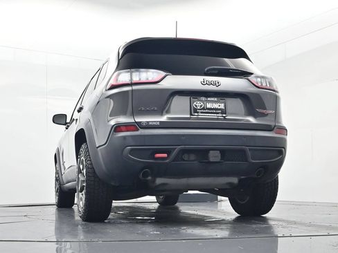 Used 2019 Jeep Cherokee Trailhawk AWD/4WD image 51