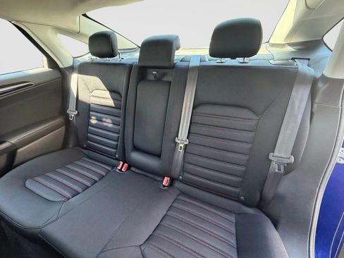 Used 2016 Ford Fusion SE AWD/4WD image 15