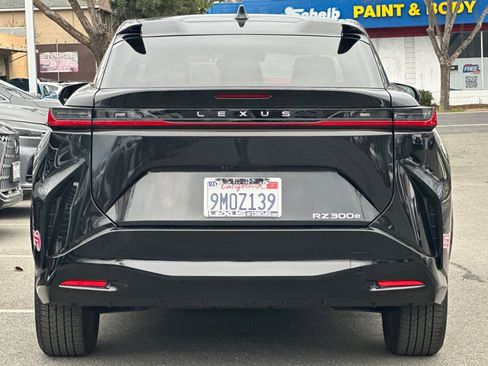 Used 2024 Lexus RZ 300e Premium image 5