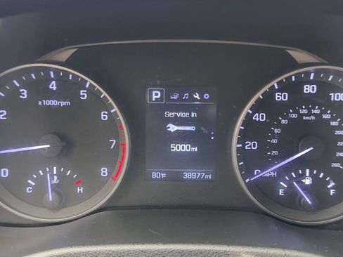 Used 2018 Hyundai Elantra SEL FWD image 16