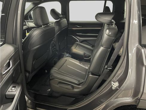 New 2026 Jeep Grand Cherokee L Limited image 16