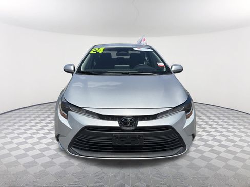 Certified 2024 Toyota Corolla LE FWD image 2
