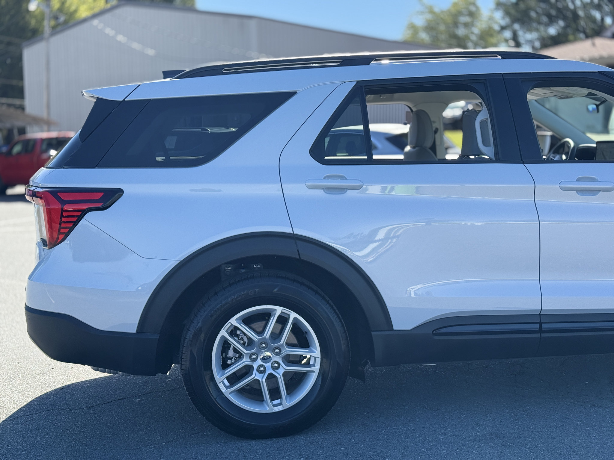 Used 2026 Ford Explorer Active w/ Active Comfort Package RWD image 11
