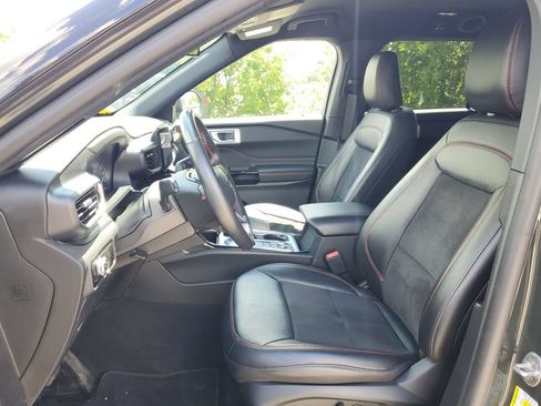 Certified 2023 Ford Explorer ST-Line AWD/4WD image 12
