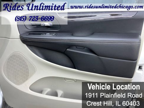 Used 2012 Chrysler Town & Country Touring-L w/ Entertainment Group #2 image 36