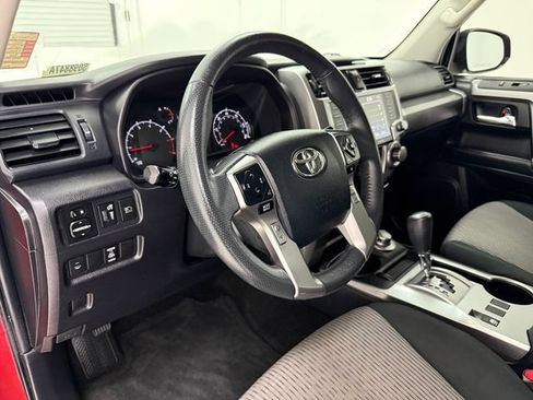 Used 2021 Toyota 4Runner SR5 AWD/4WD image 9