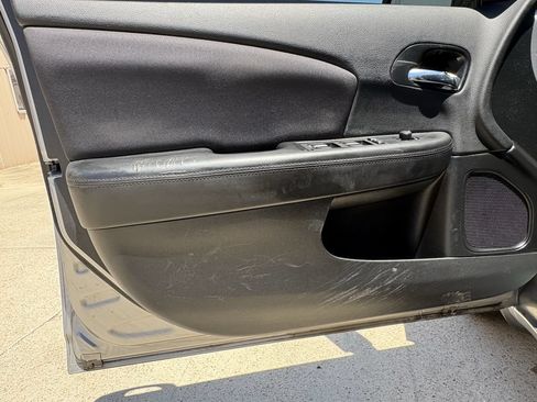 Used 2013 Chrysler 200 Touring FWD image 10