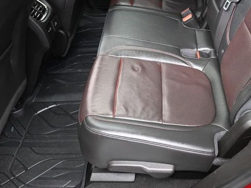 Used 2020 Chevrolet Blazer RS w/ LPO, Floor Liner Package FWD image 15