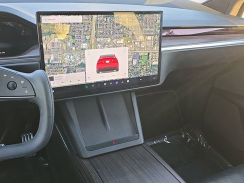 Used 2022 Tesla Model X image 20