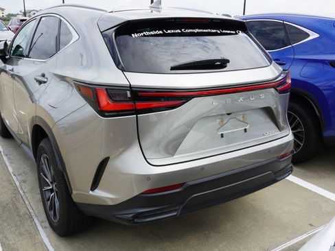 Used 2025 Lexus NX 250 FWD w/ Accessory Package (Z1) image 7