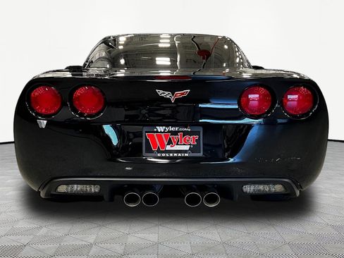 Used 2007 Chevrolet Corvette Coupe w/ Performance Package RWD image 5