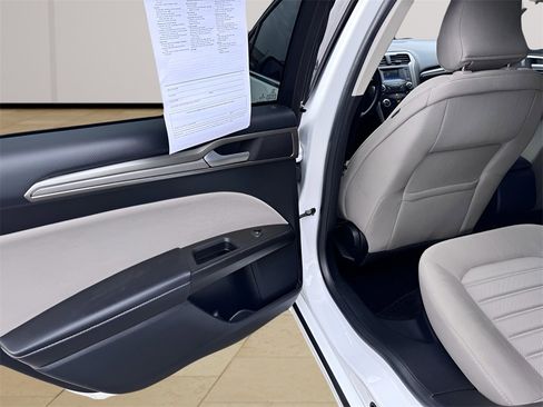 Used 2017 Ford Fusion S image 30