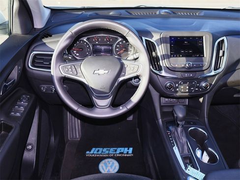 Used 2022 Chevrolet Equinox LT image 19